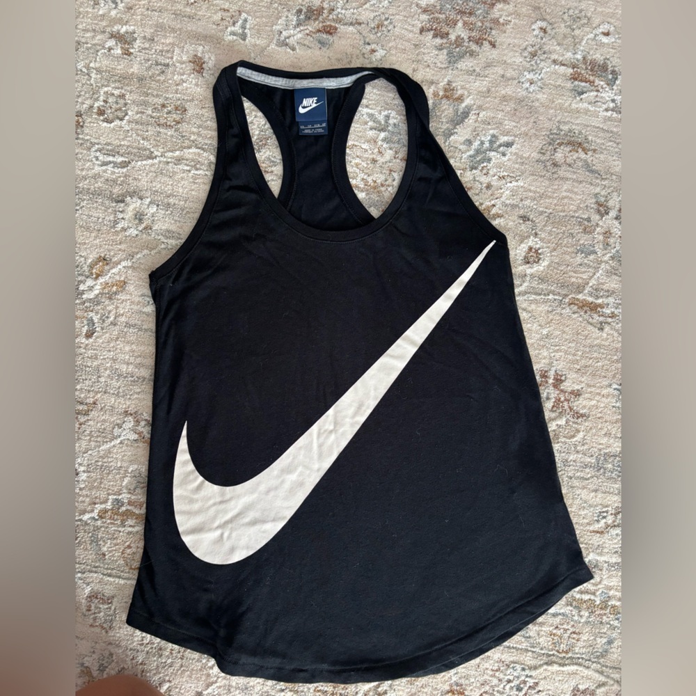 Nike Tank - Picture 2 of 5
